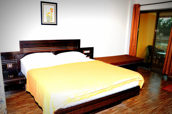 Murud Beach (Alibaug) : Stay in AC Deluxe Room, Jet Ski Ride, Bumper Ride, Banana Ride, Welcome drink, Breakfast & MORE!