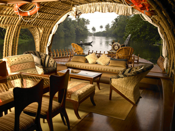 Alappuzha Houseboat : Stay in Deluxe AC Houseboats with all Meals and More!